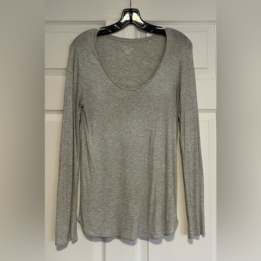 MAJESTIC Silver Metallic Long Sleeve Top Deluxe Teeshirt. Size Large.